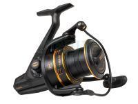 Reel Penn Rival Longcast Gold 8000